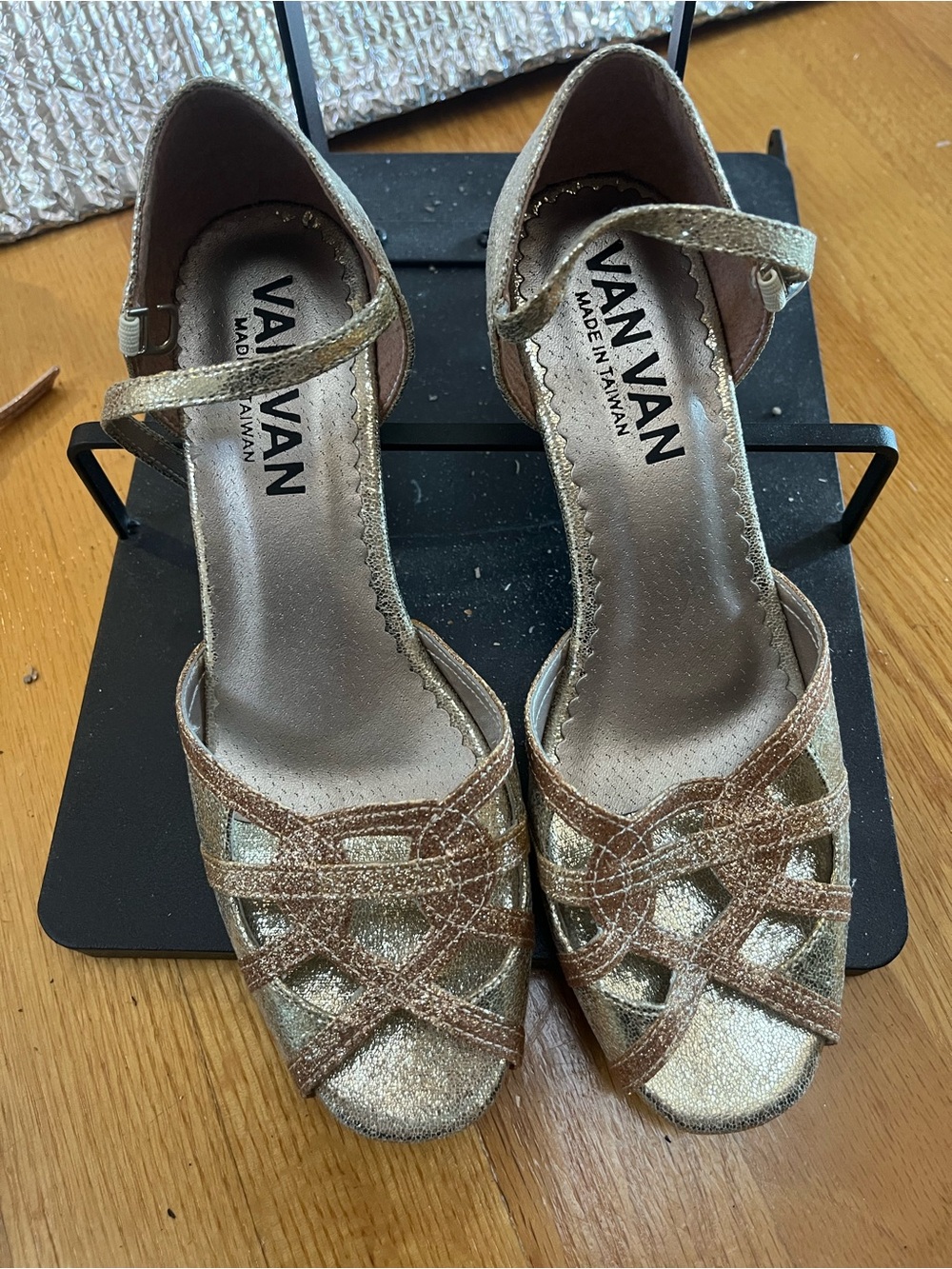 Women's Gold Glitter Strappy Heels Dancing Shoes (New)